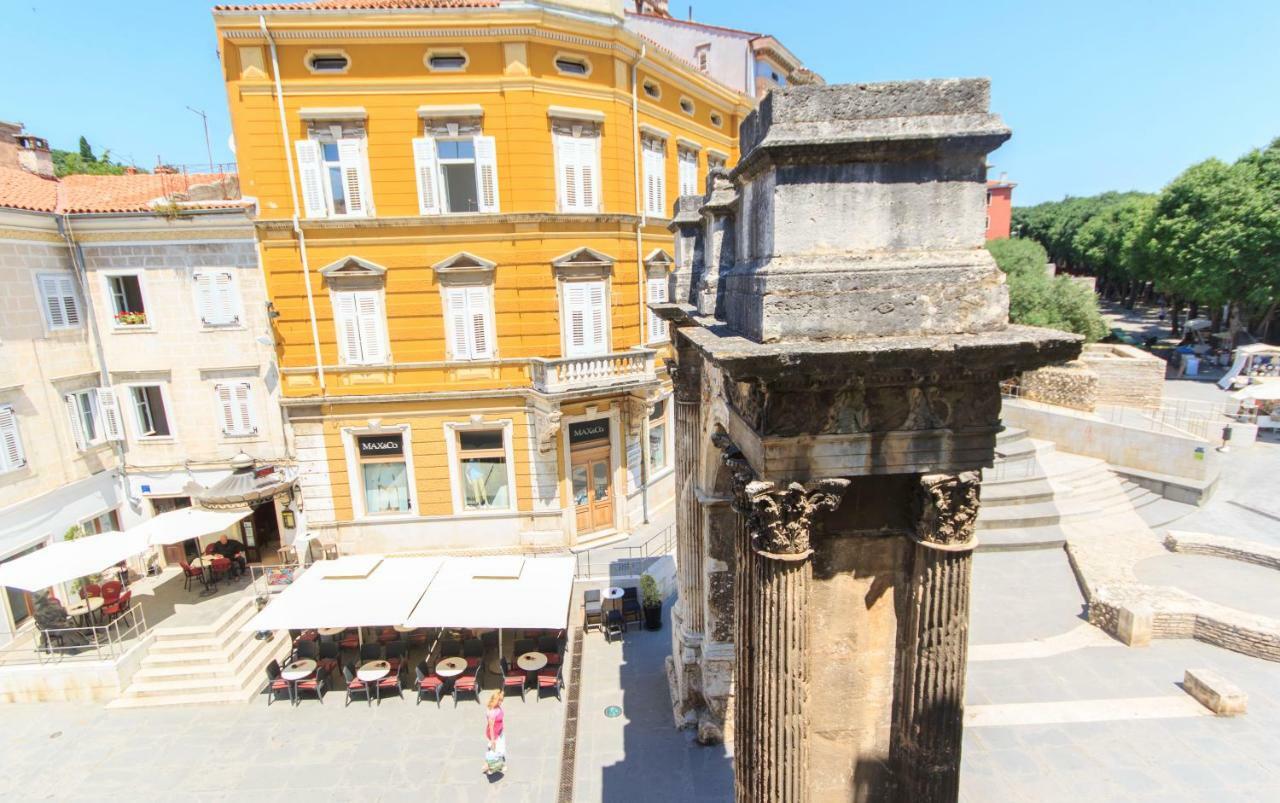 Appartment In Center With Parking Pula Exterior foto